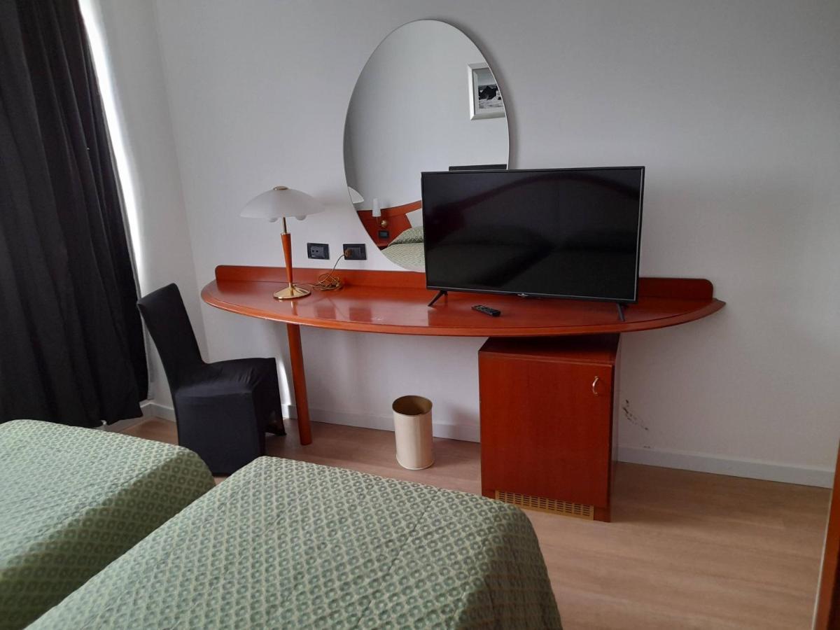 Hotel Donizetti Lallio Ngoại thất bức ảnh