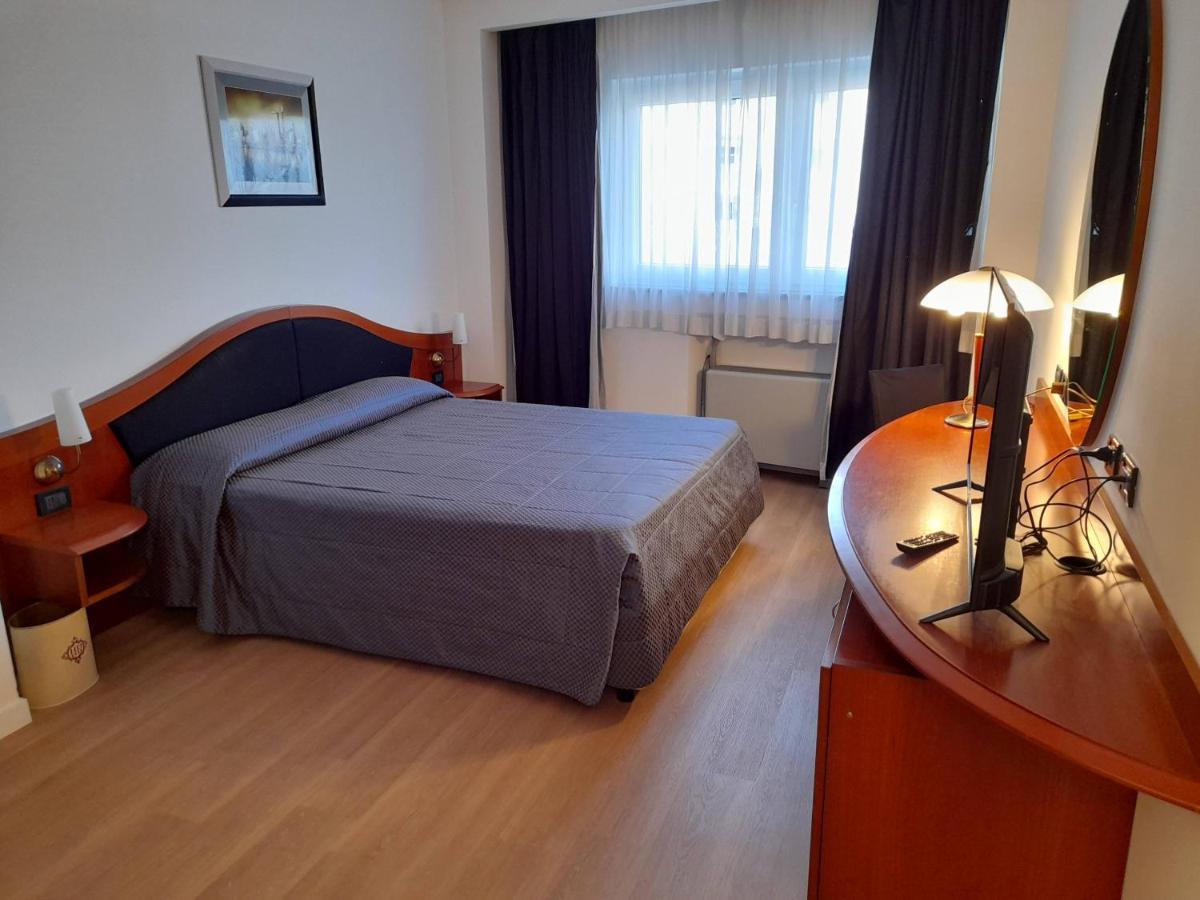 Hotel Donizetti Lallio Ngoại thất bức ảnh