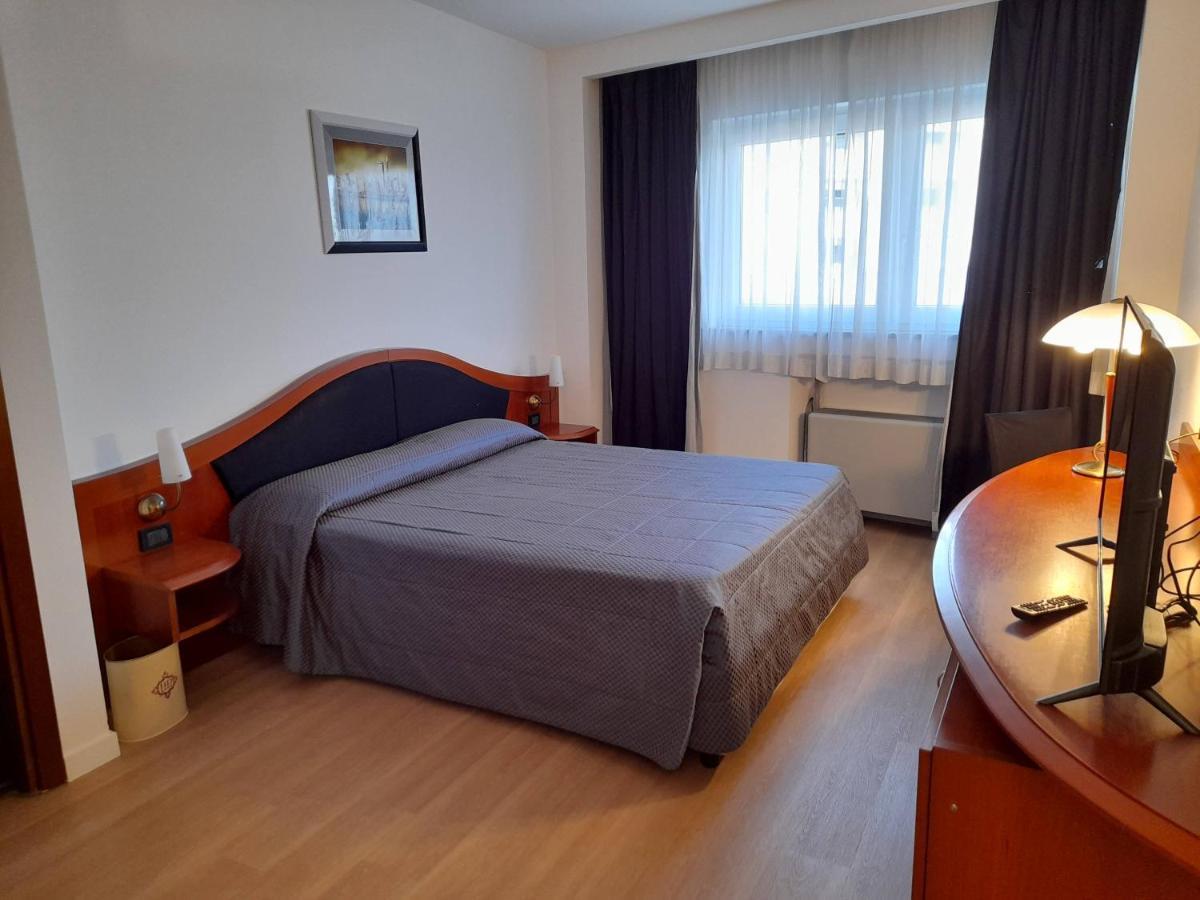 Hotel Donizetti Lallio Ngoại thất bức ảnh