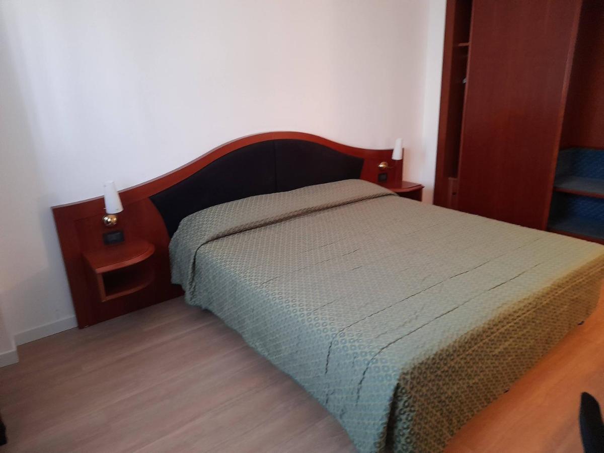 Hotel Donizetti Lallio Ngoại thất bức ảnh
