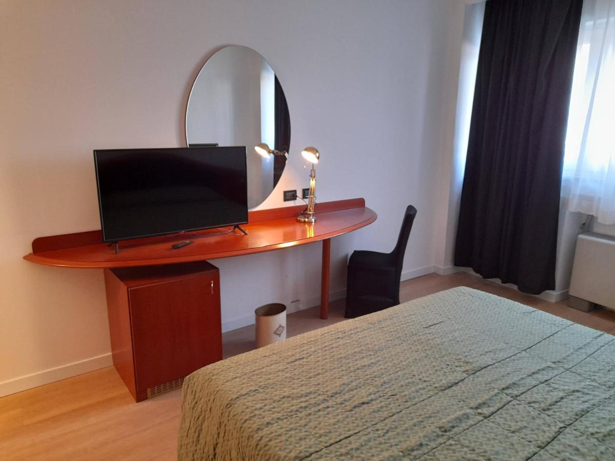 Hotel Donizetti Lallio Ngoại thất bức ảnh