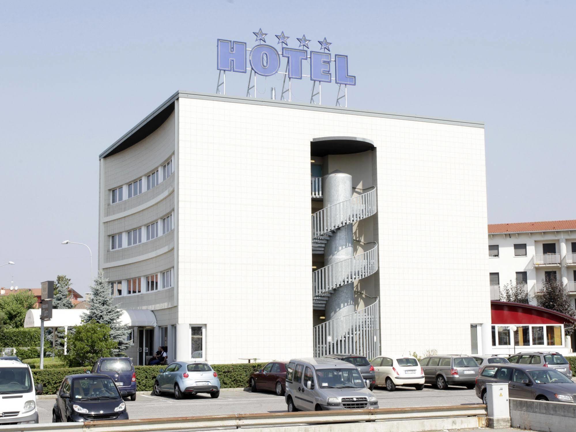 Hotel Donizetti Lallio Ngoại thất bức ảnh
